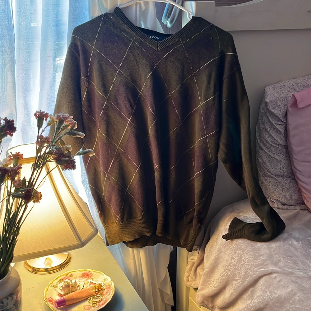 dark navy green argyle sweater size M